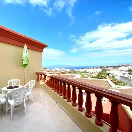 With Ocean Views And Huge Pool In San Eugenio Alto Lägenhet Costa Adeje (Tenerife)