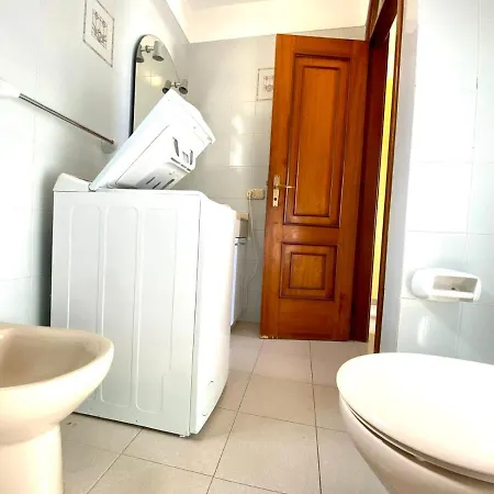 With Ocean Views And Huge Pool In San Eugenio Alto Apartamento