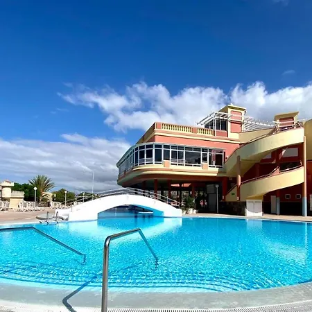 With Ocean Views And Huge Pool In San Eugenio Alto Lägenhet Costa Adeje (Tenerife)