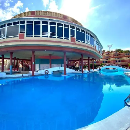 Lägenhet With Ocean Views And Huge Pool In San Eugenio Alto *